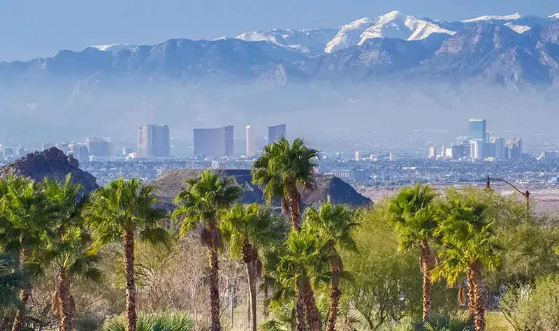 Desert de Las Vegas et sa chaines de montagnes